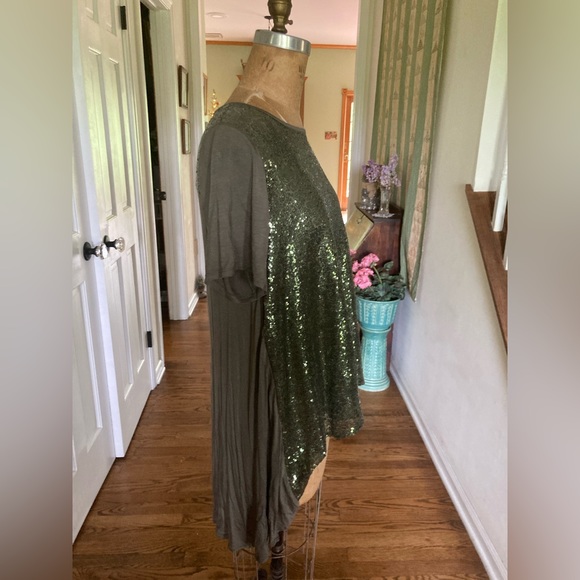 NWT DG2 Sequin Front high low T shirt top OLIVE GREEN LARGE Diane Gilman - Picture 3 of 11